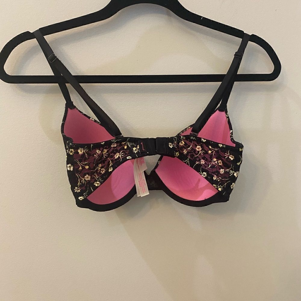 Pink Victoria’s Secret Wear Everywhere t-shirt Lightly Lined Bra Women Size 32D - Picture 4 of 8